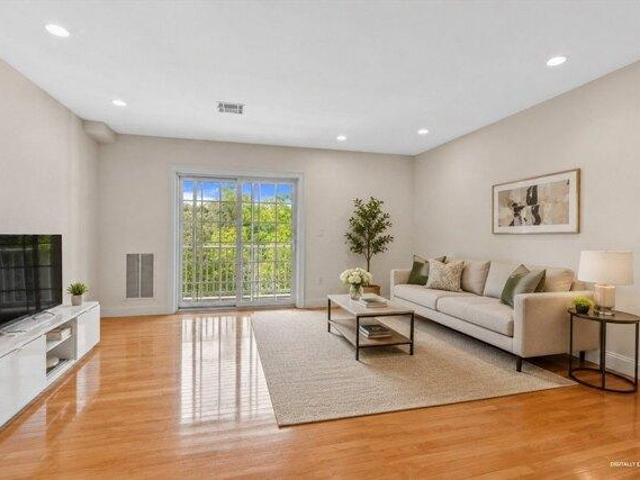 Condo for sale in Quincy, Massachusetts