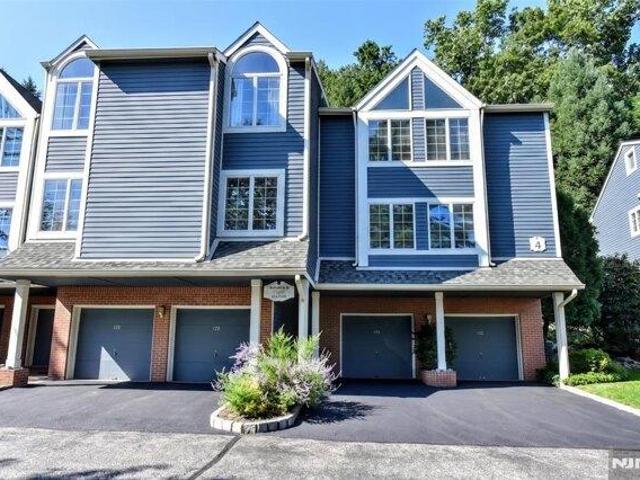 Condo for sale in Ramsey, New Jersey