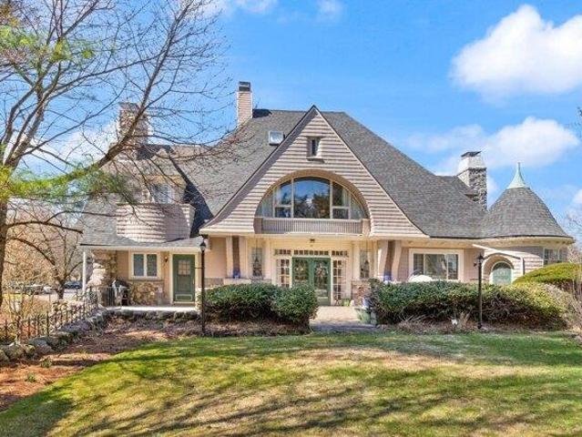 Condo for sale in Randolph, Massachusetts