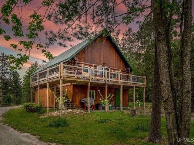 House for sale in Rapid River, Michigan