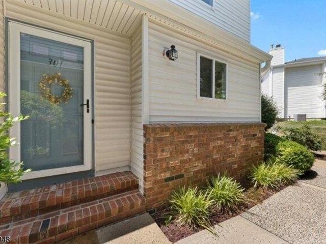Condo for sale in Ringoes, New Jersey