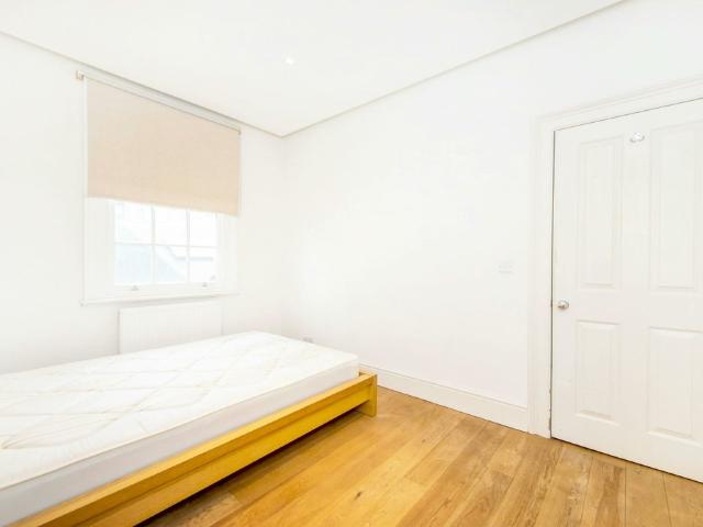 House for rent in Barnsbury, Greater London