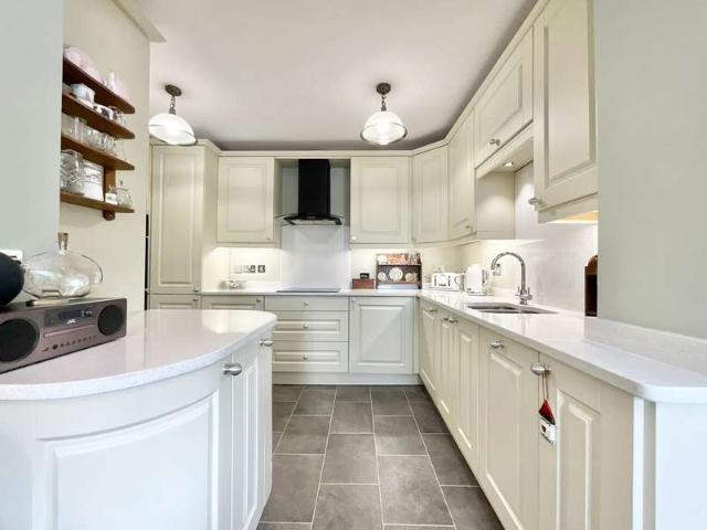 Apartment for sale in Marshside, Southport