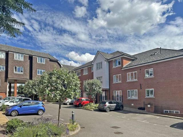 House for sale in Red Hill, Surrey