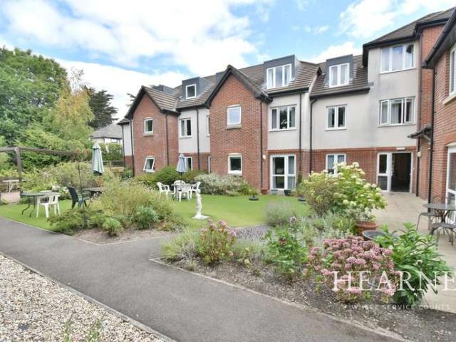 House for sale in Tricketts Cross, Ferndown