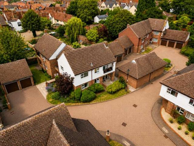 House for sale in King's Walden, Hertfordshire