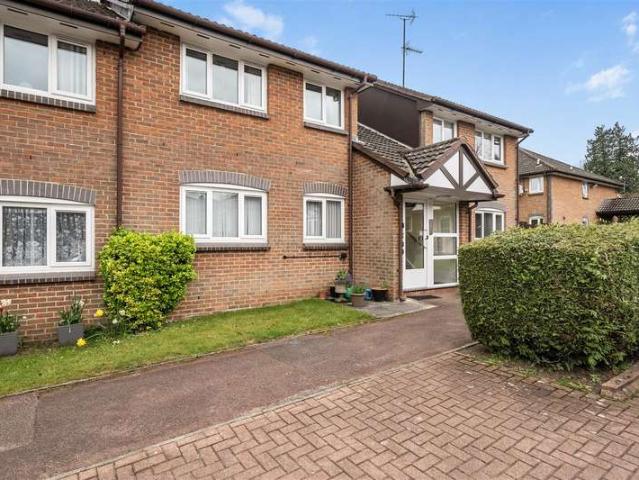 House for sale in Emmbrook, Wokingham