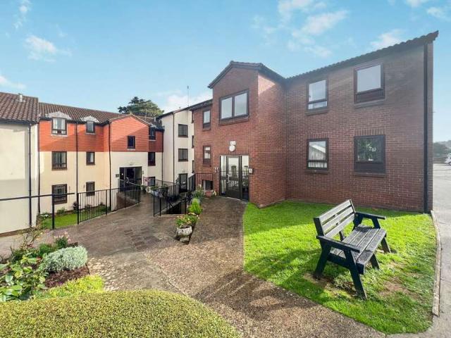 House for sale in Goodrington, Livermead