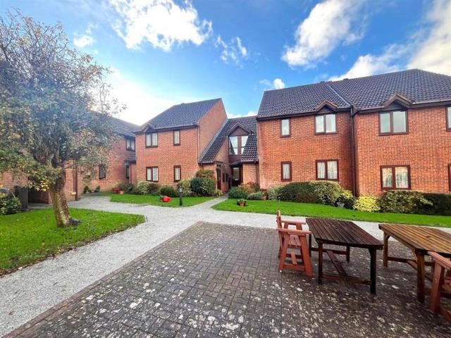 House for sale in Feckenham, City Of Bristol