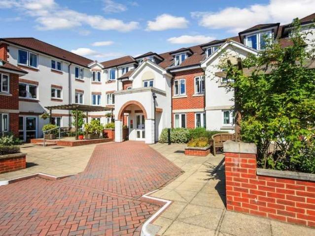 House for sale in Roffey, Horsham
