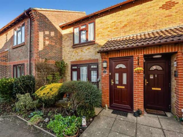 House for sale in Littlecote, West Sussex