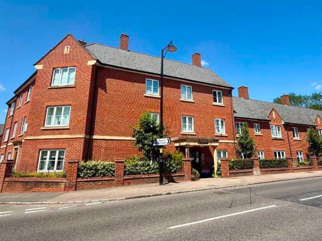 House for sale in Olney