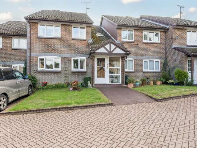 House for sale in Emmbrook, Wokingham