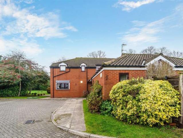 House for sale in Red Hill, Surrey