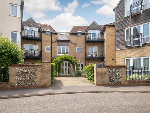 House for sale in Moreton Hall, Chedburgh