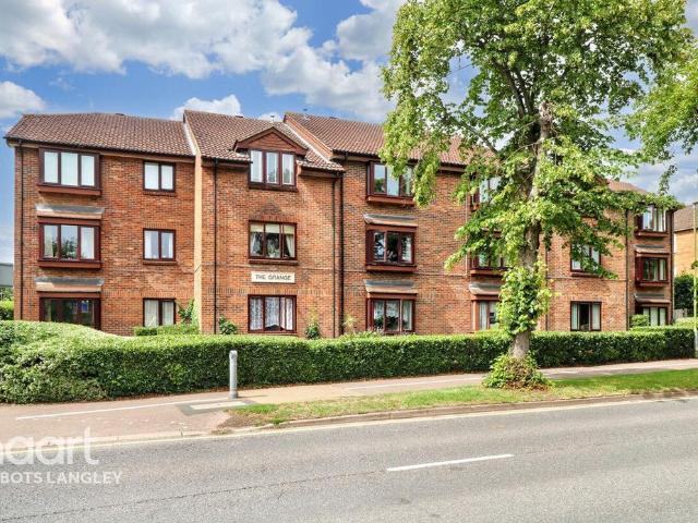 House for sale in Batchworth, Hertfordshire