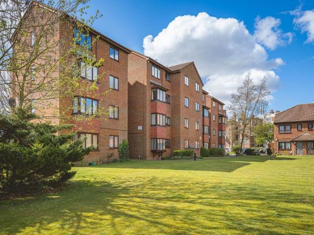 House for sale in Lane, Greater London