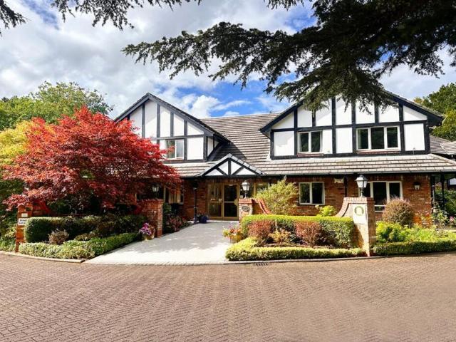House for sale in Hockley, Poynton