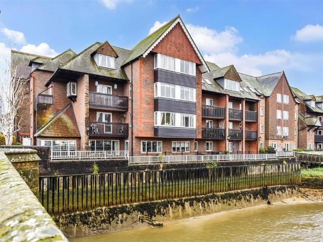 House for sale in Arundel, Clapham