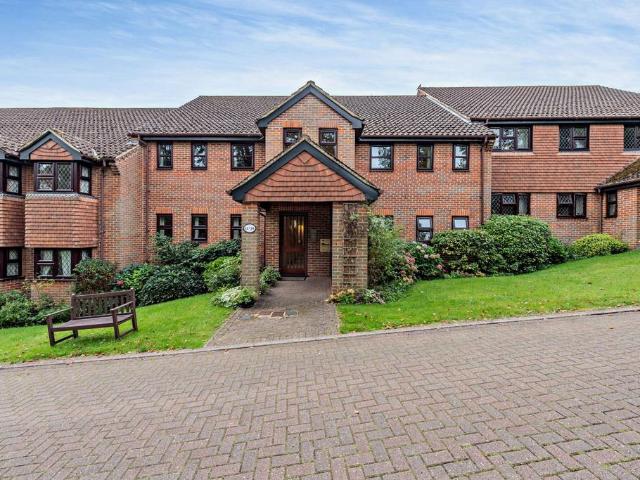 House for sale in Heronsgate, Batchworth