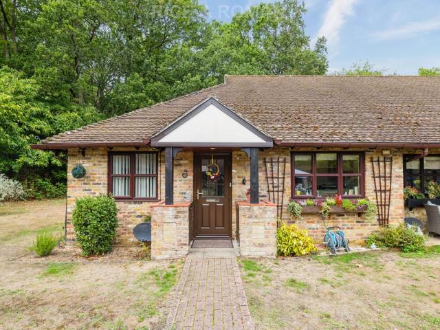 House for sale in Sunningdale, Windsor and Maidenhead
