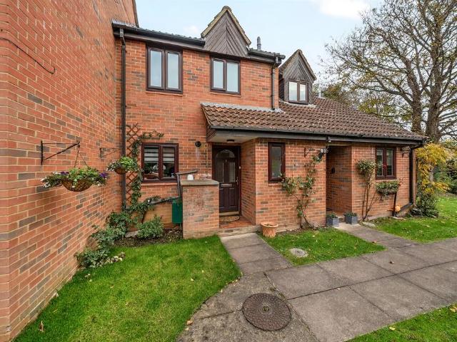 House for sale in Frogmore, Five Acres