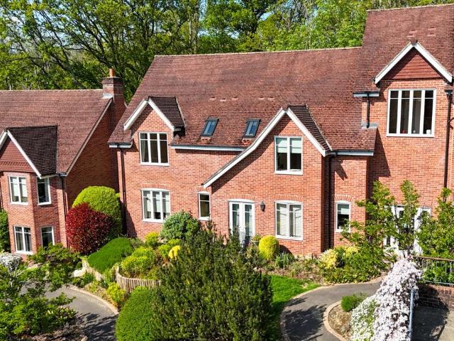 House for sale in Barton Stacey, Hampshire