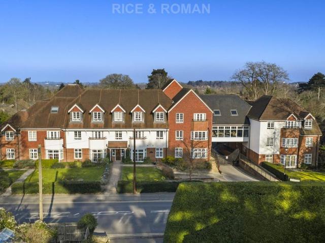 House for sale in Emmbrook, Wokingham