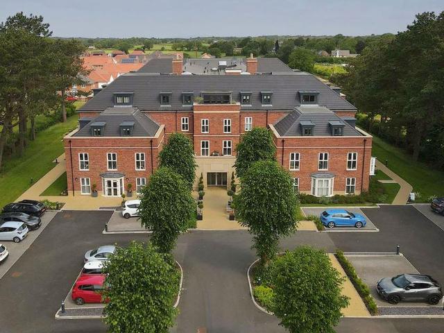 House for sale in Knutsford