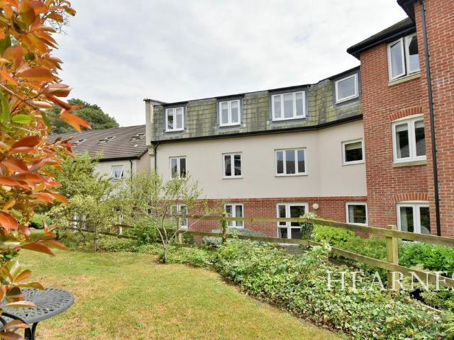 House for sale in Tricketts Cross, Ferndown