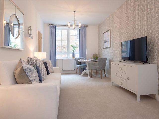 House for sale in London Borough of Hounslow, Greater London