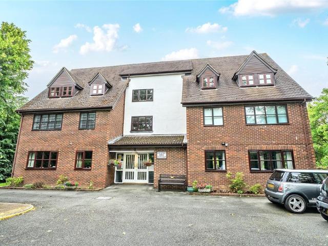 House for sale in West Wickham, Greater London