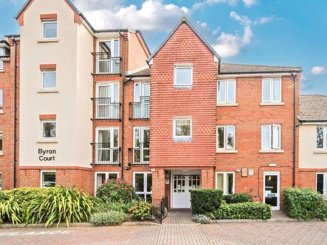 House for sale in Chichester, Littlecote