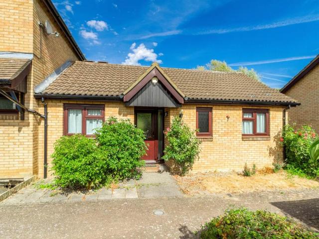 House for sale in Great Linford, Milton Keynes