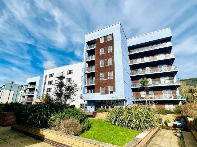House for sale in SA1 Swansea Waterfront, Nangreaves