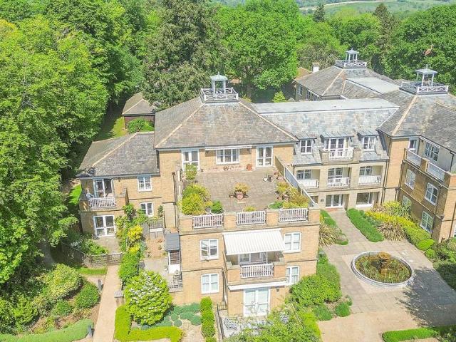 House for sale in Perryfields, West Sussex