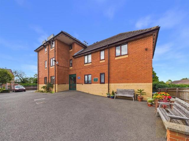 House for sale in Brookfield, Tewkesbury