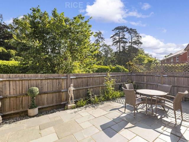 House for sale in Sunninghill and Ascot, Sunningdale