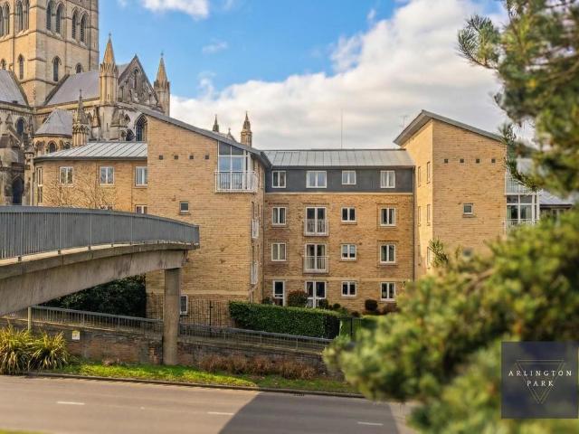 House for sale in Heigham Grove, East Bank