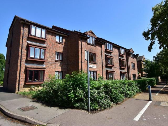 House for sale in Batchworth, Hertfordshire