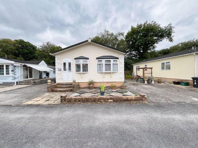 Park Home for sale in Blaenhonddan, Wales