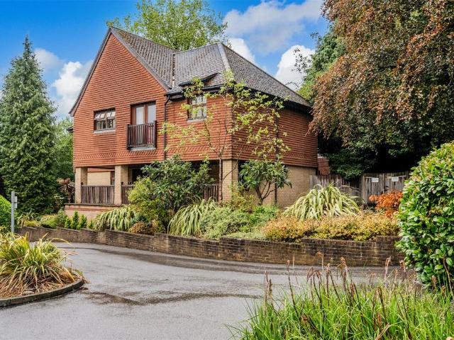 House for sale in Kingswood, Reigate and Banstead