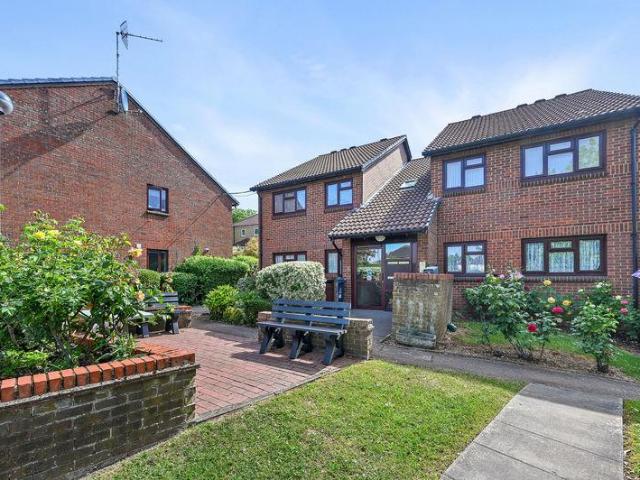 House for sale in Lane, Greater London