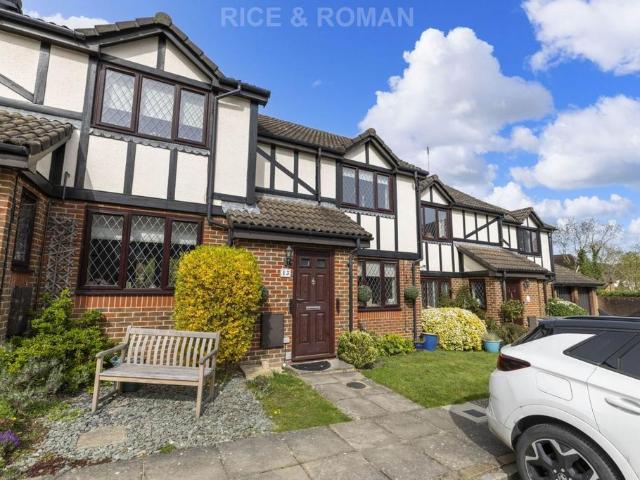 House for sale in Heol-las, Surrey