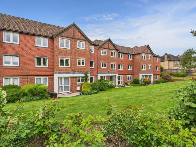 House for sale in Whetstone, Oakleigh Park