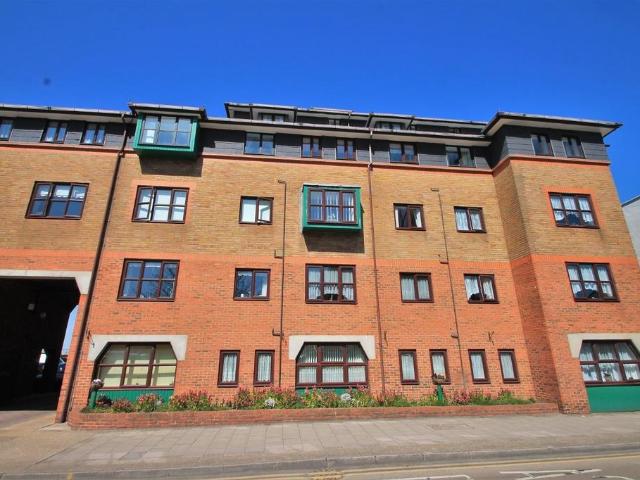 House for sale in Gravesend Town Centre, Gravesham