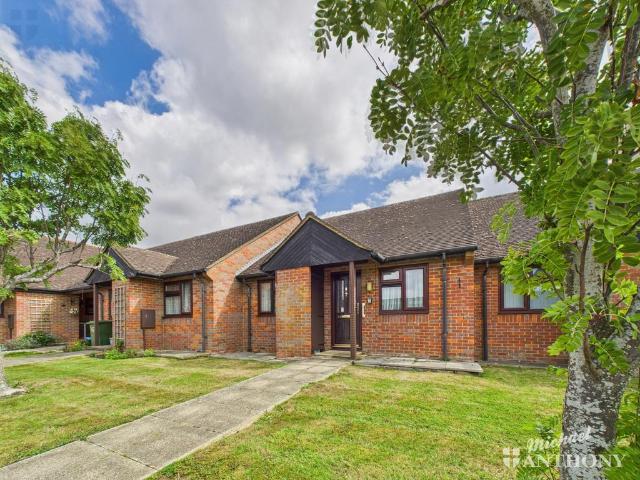 Bungalow for sale in Bierton, Buckinghamshire