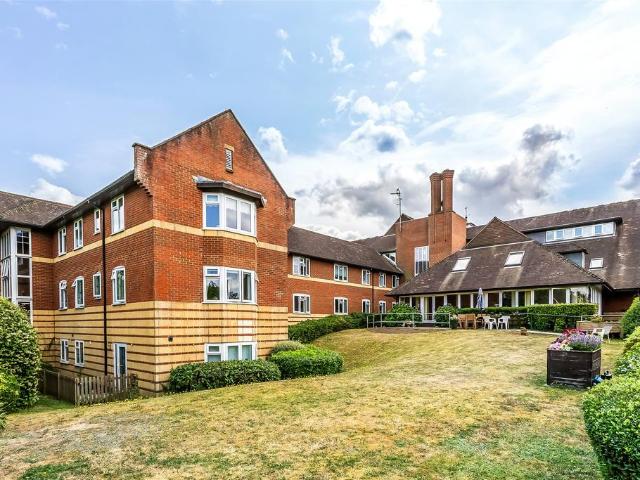 House for sale in Rose Hill, Pachesham Park