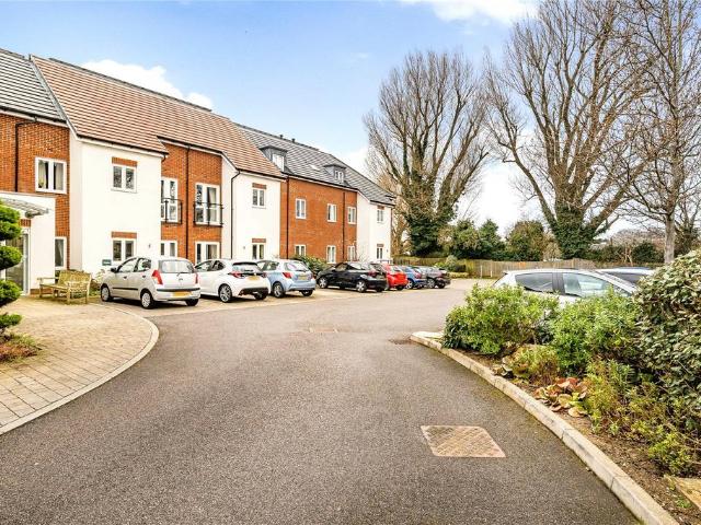 House for sale in Aperfield, Greater London