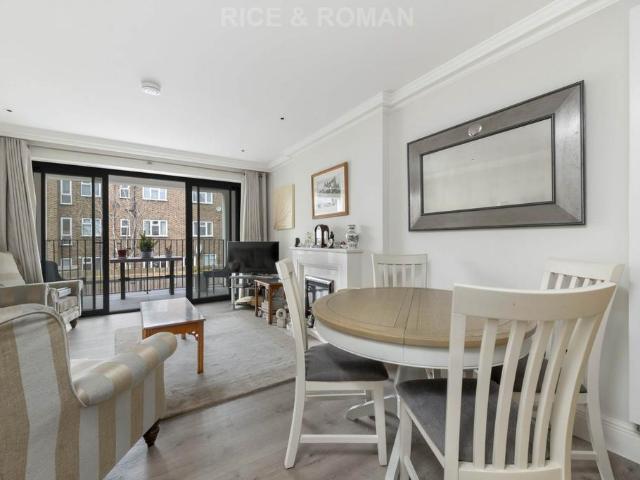 House for sale in Hampton Wick, Greater London